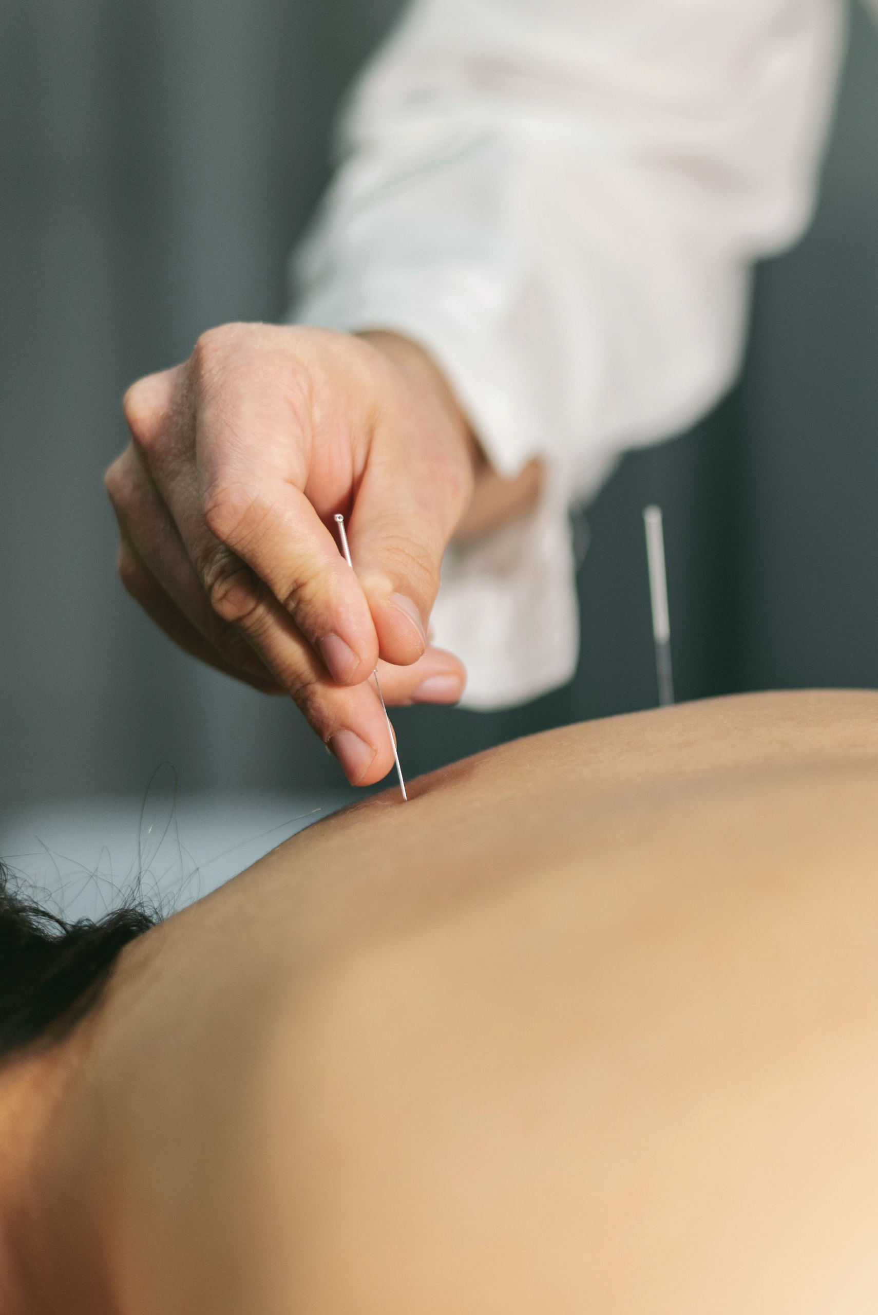 Hong's Health Care - Physiotherapy, Manual Osteopathy, Dry Needling, Personal Training & Massage Therapy Clinic in Downtown Ottawa