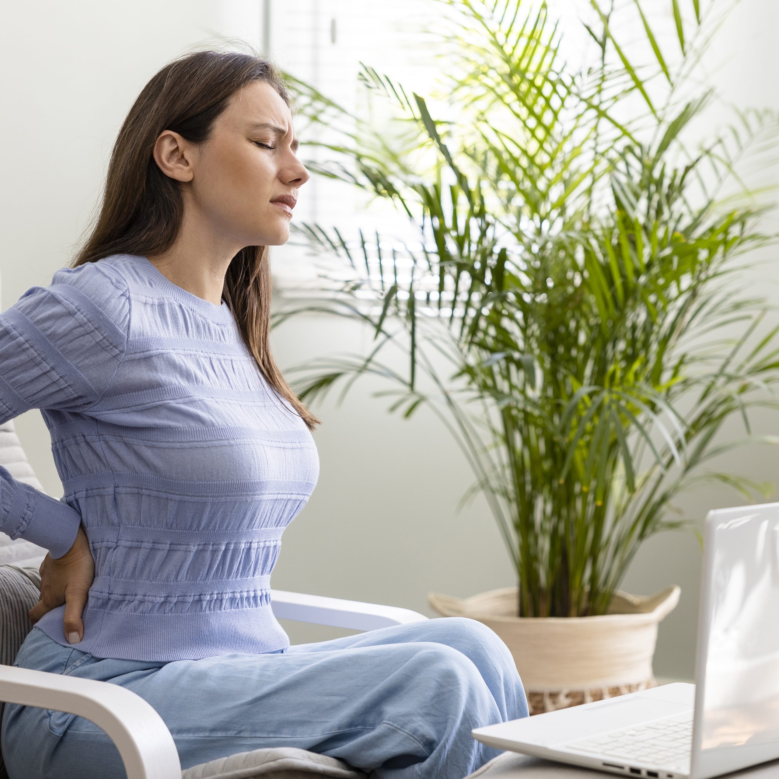 Is It Time to See a Physiotherapist? Recognizing When Your Pain Needs Professional Attention